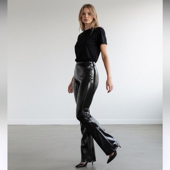 NEW! Good American pull on Glossy Black liquid vinyl Flare Pants - Picture 6 of 14